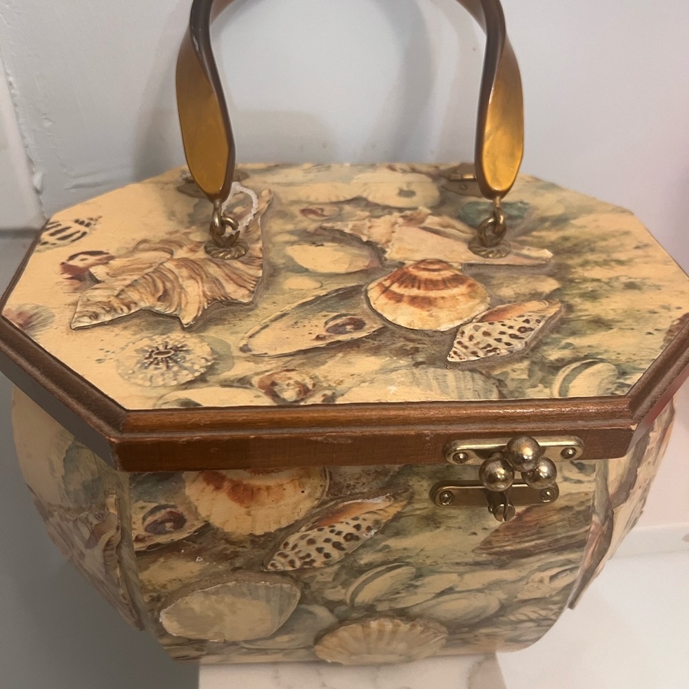 Seashell Patterned Octagonal Handbag - image 1